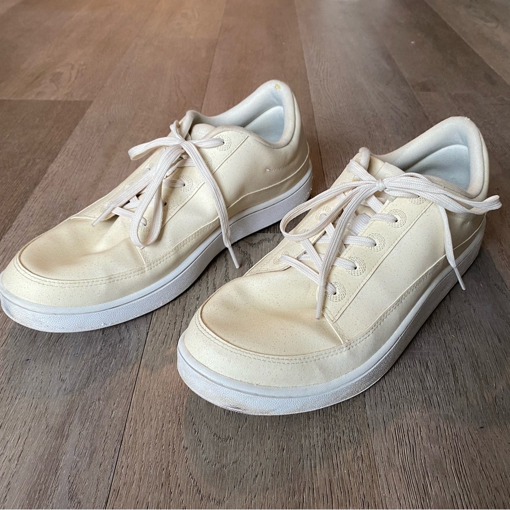 Allbirds Cream Sneakers Minimalist Design